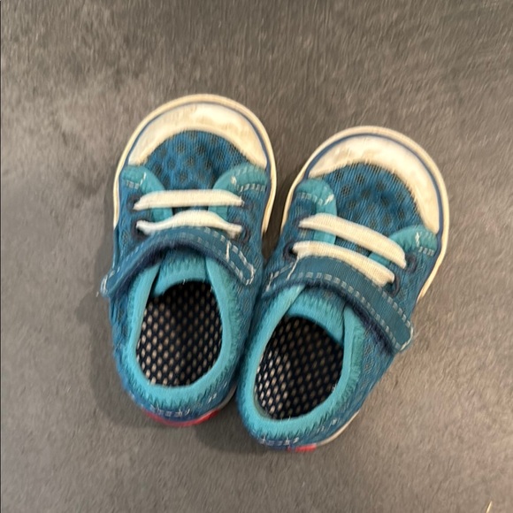 See Kai Run blue sneakers 4 - Picture 1 of 3